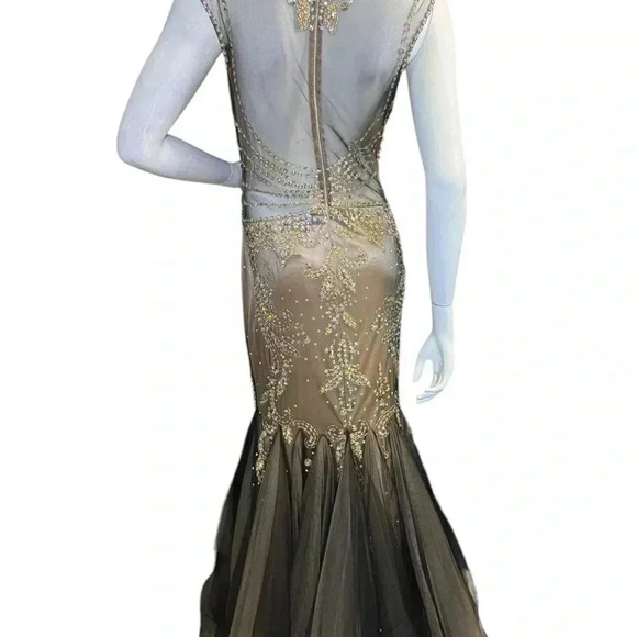 GLS Embellished Lace Mermaid Dresss With Beautiful Sequins and crystals. - Picture 11 of 16
